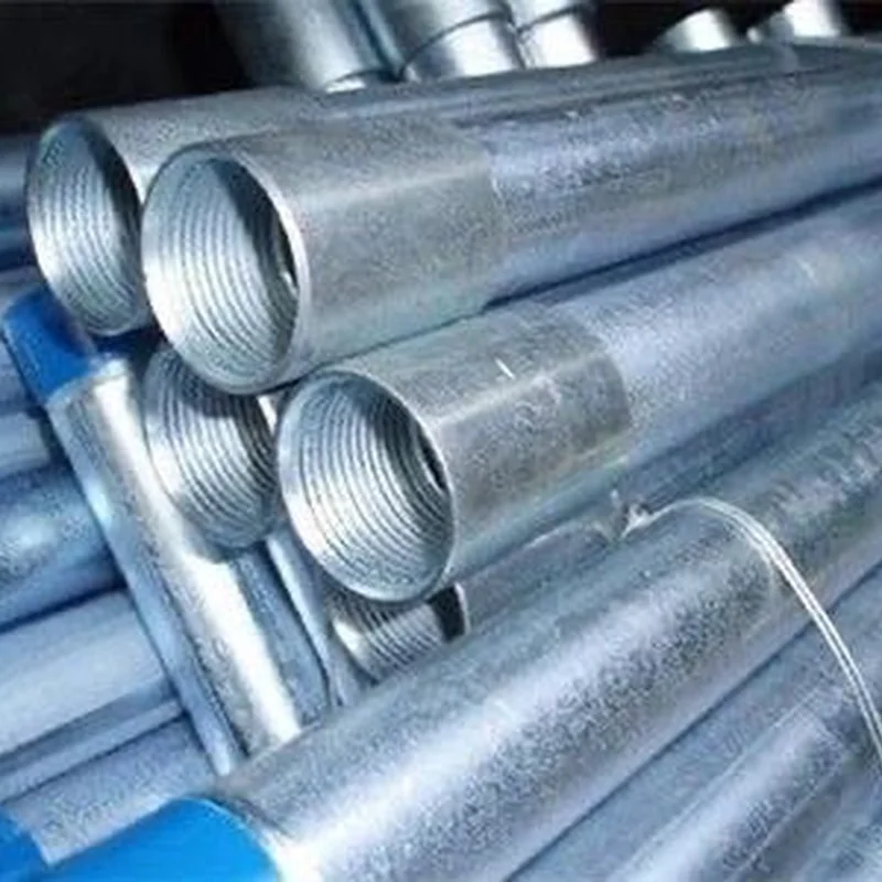 Hot-dip galvanized threaded steel pipes with couplings